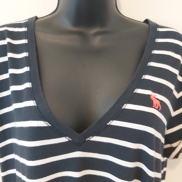 ABERCROMBIE & FITCH | Women's V-Neck Top Blue White Size Large - Picture 2 of 10